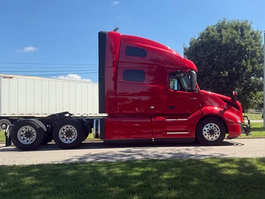 2022 Volvo VNL 760 in Nashville, TN — photo 19