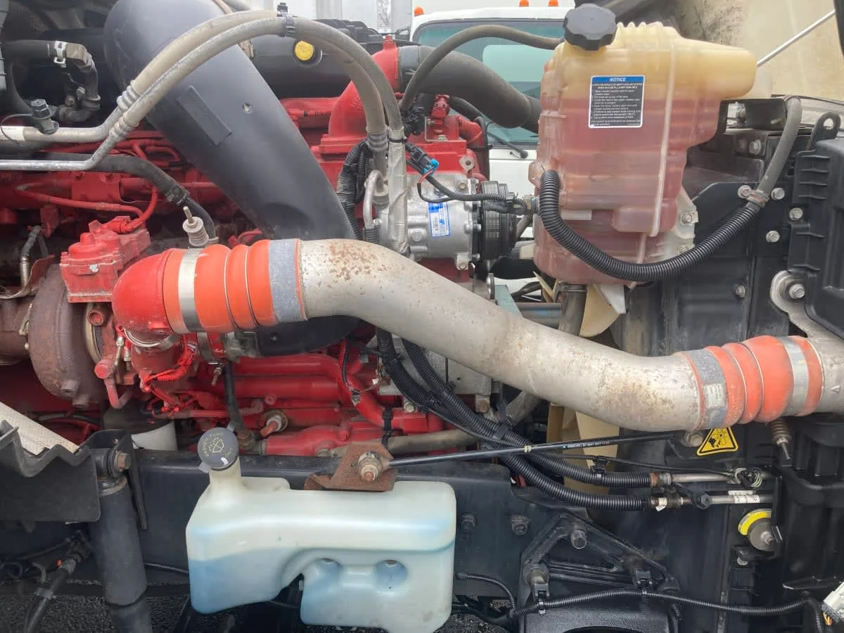 2019 International LT in Springfield, MA — photo 9