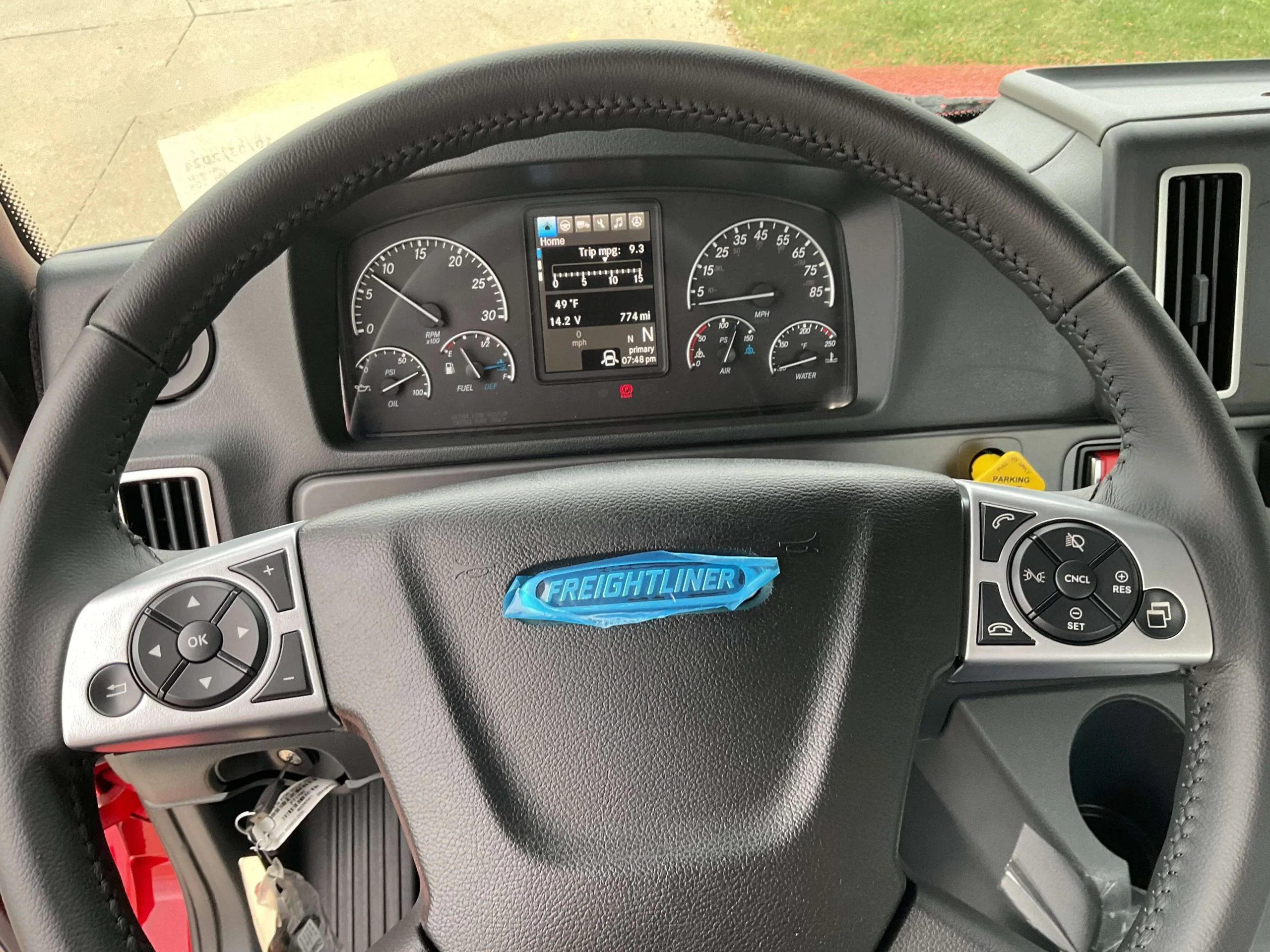 2025 Freightliner M2 106 in Dubuque, IA — photo 5
