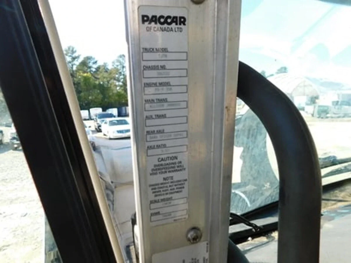 2020 Kenworth T370 - image 9