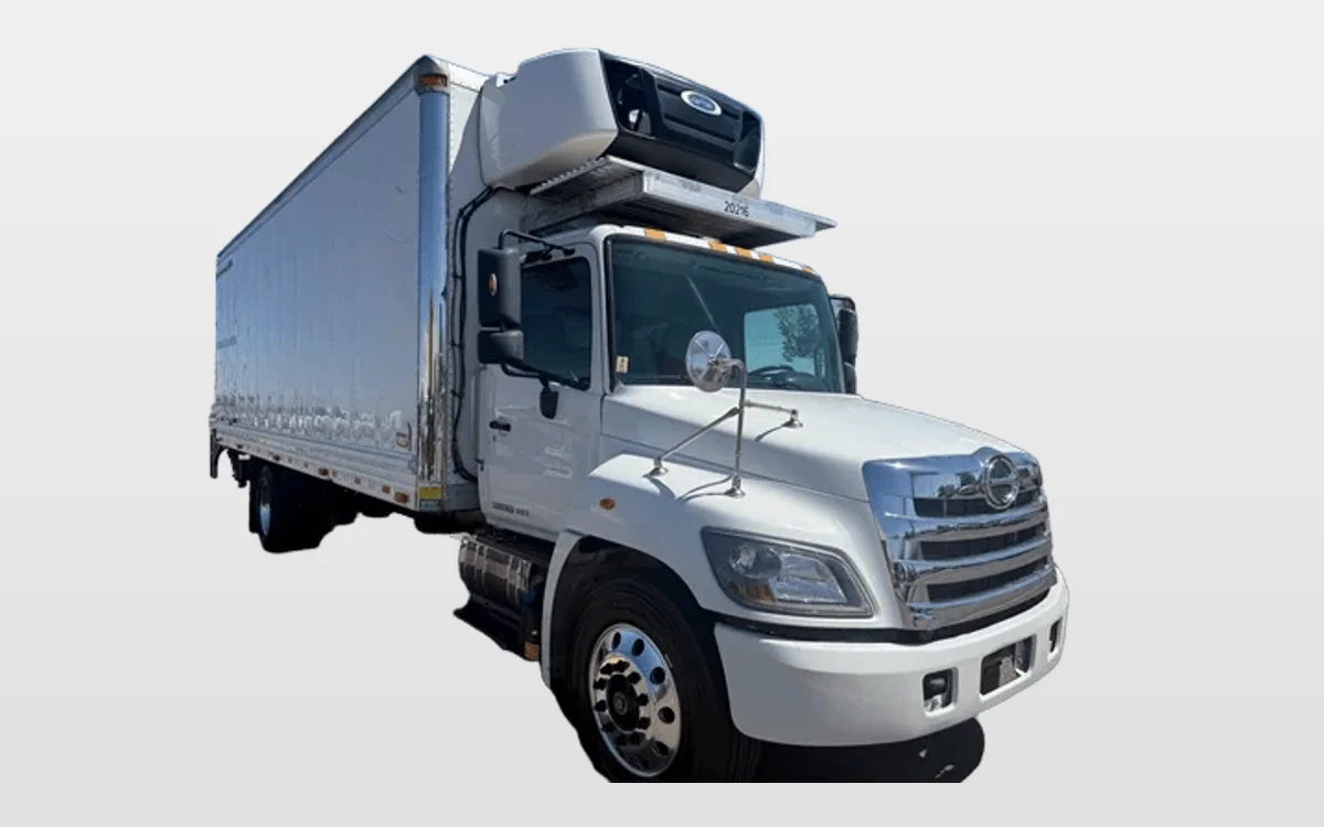 2020 Hino 338 - image 1