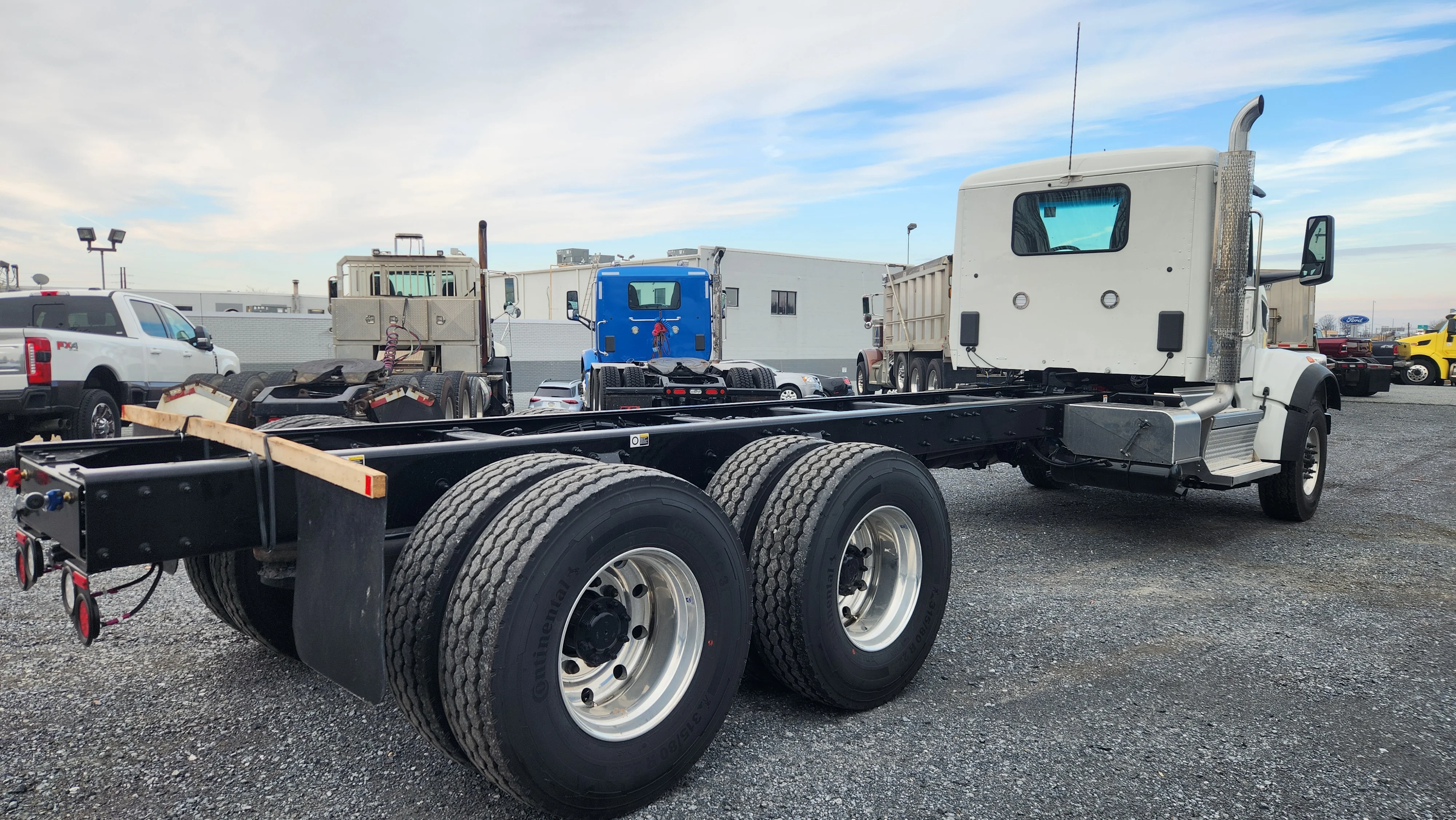 2026 Peterbilt 567 - image 5