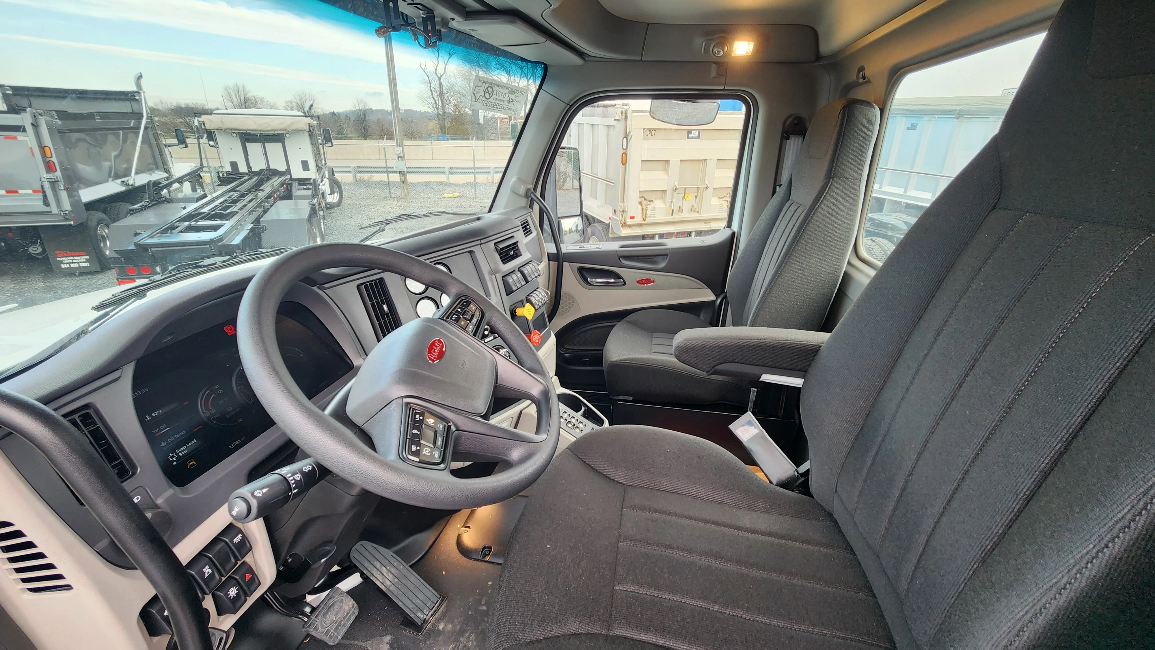 2026 Peterbilt 567 - image 19