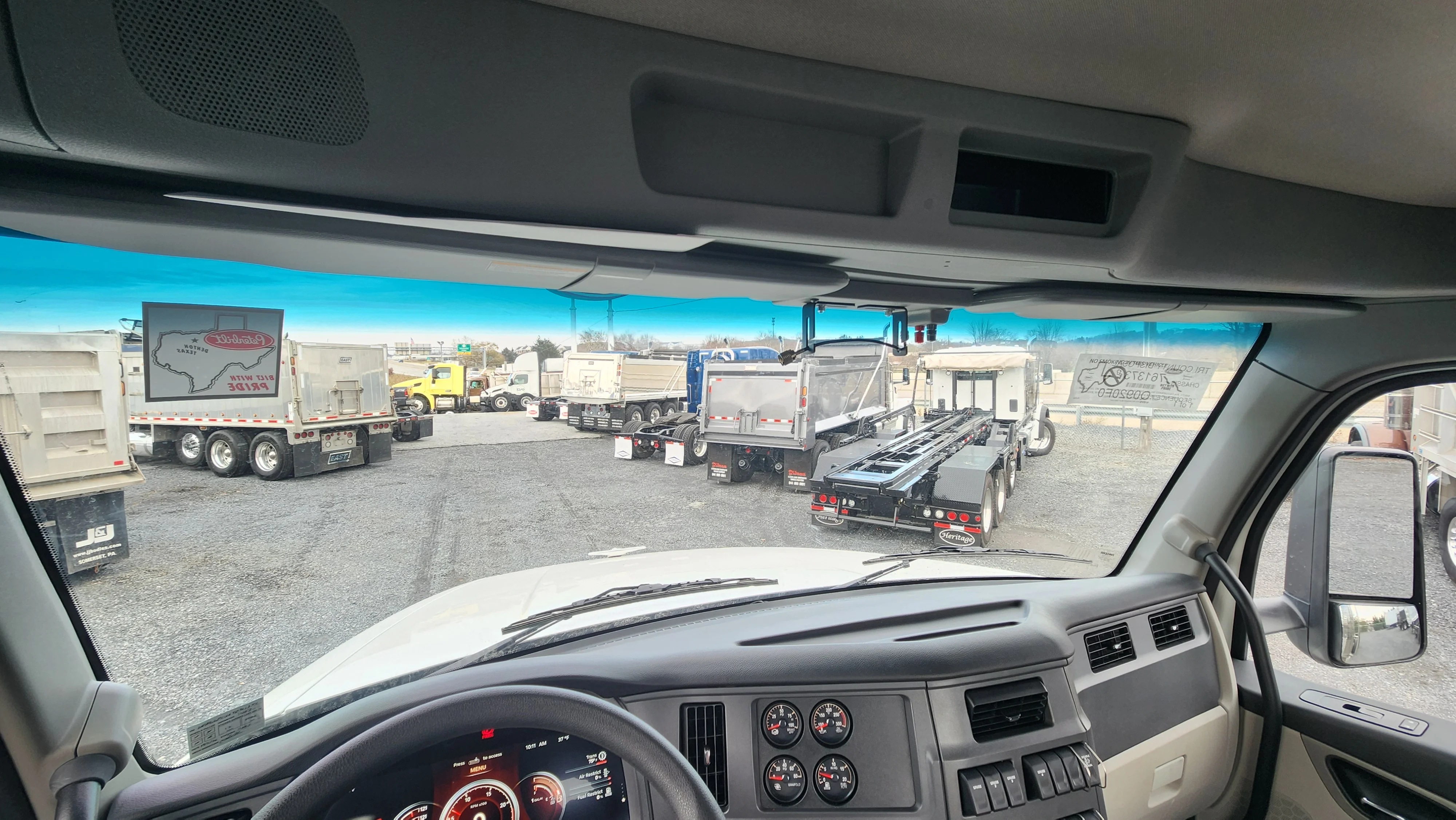 2026 Peterbilt 567 - image 21