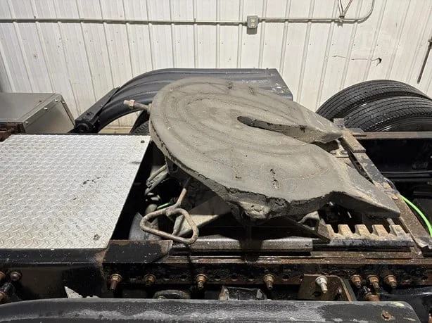 2013 Freightliner Cascadia - image 11