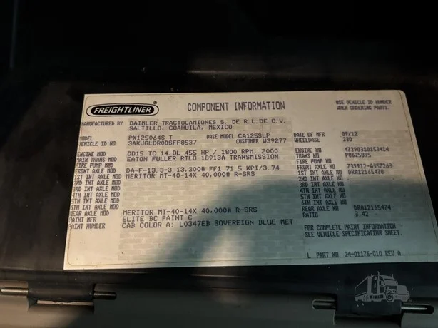 2013 Freightliner Cascadia - image 23