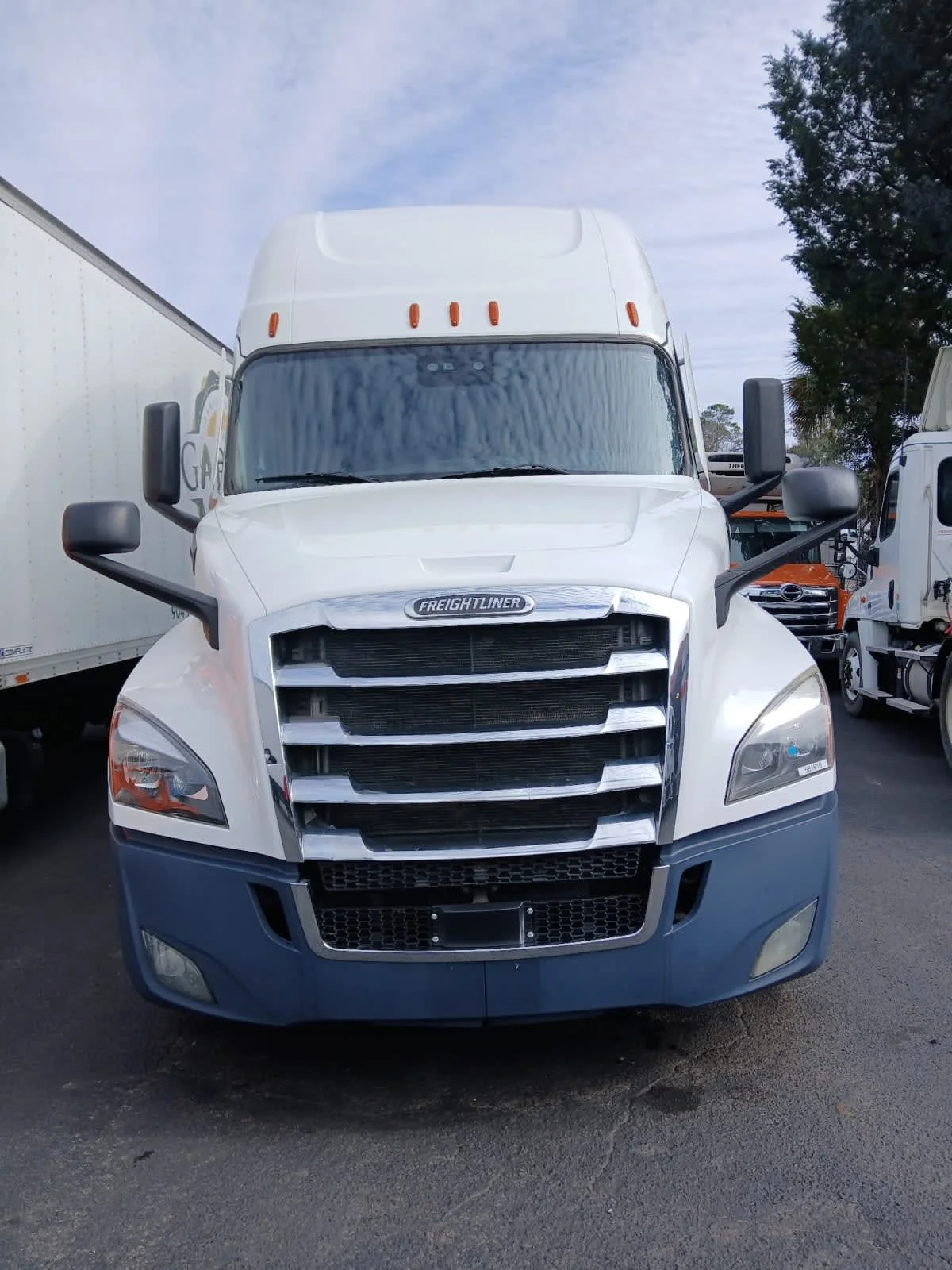 2022 Freightliner Cascadia in Jacksonville, FL