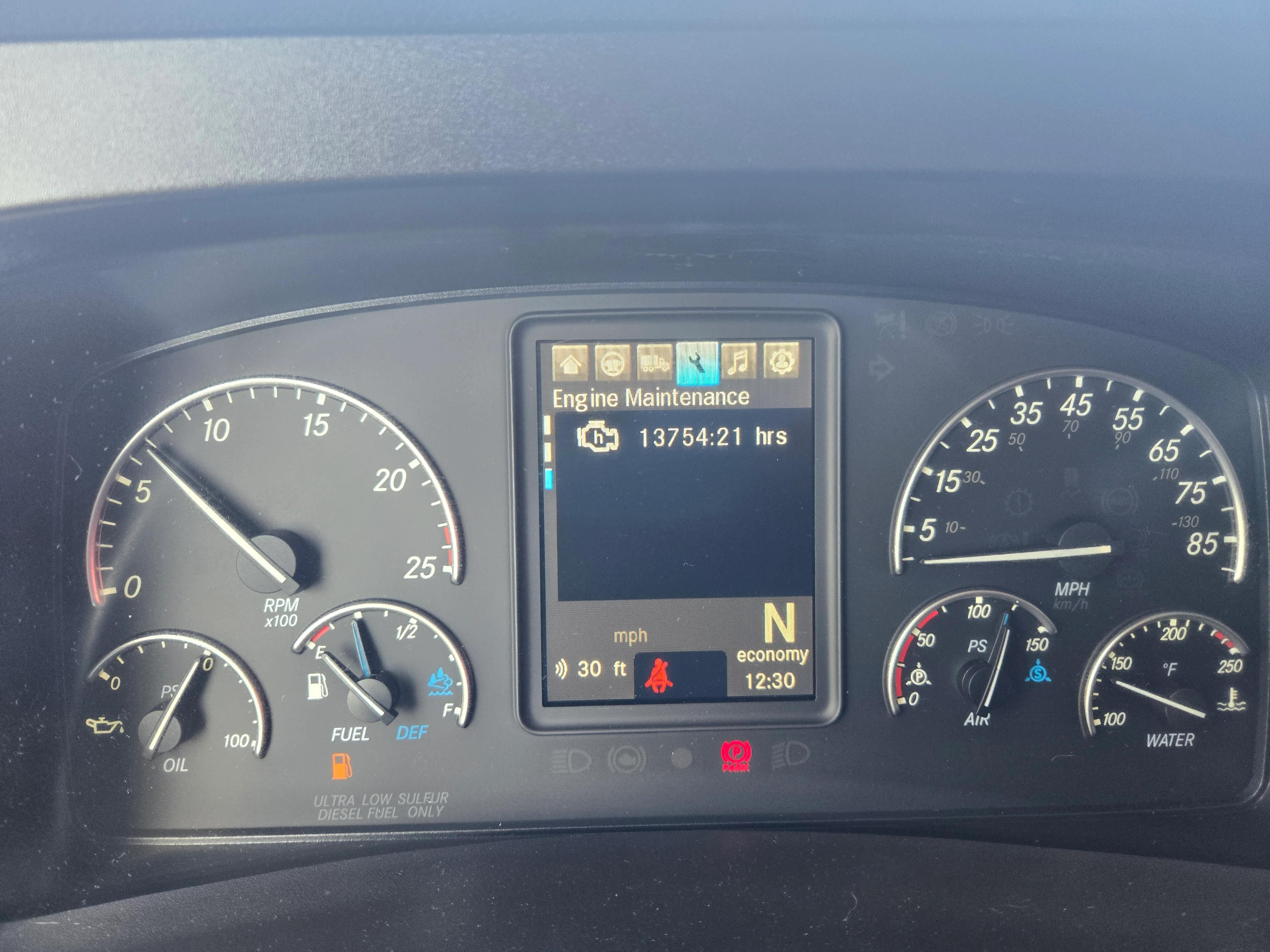 2023 Freightliner Cascadia in Fresno, CA — photo 12