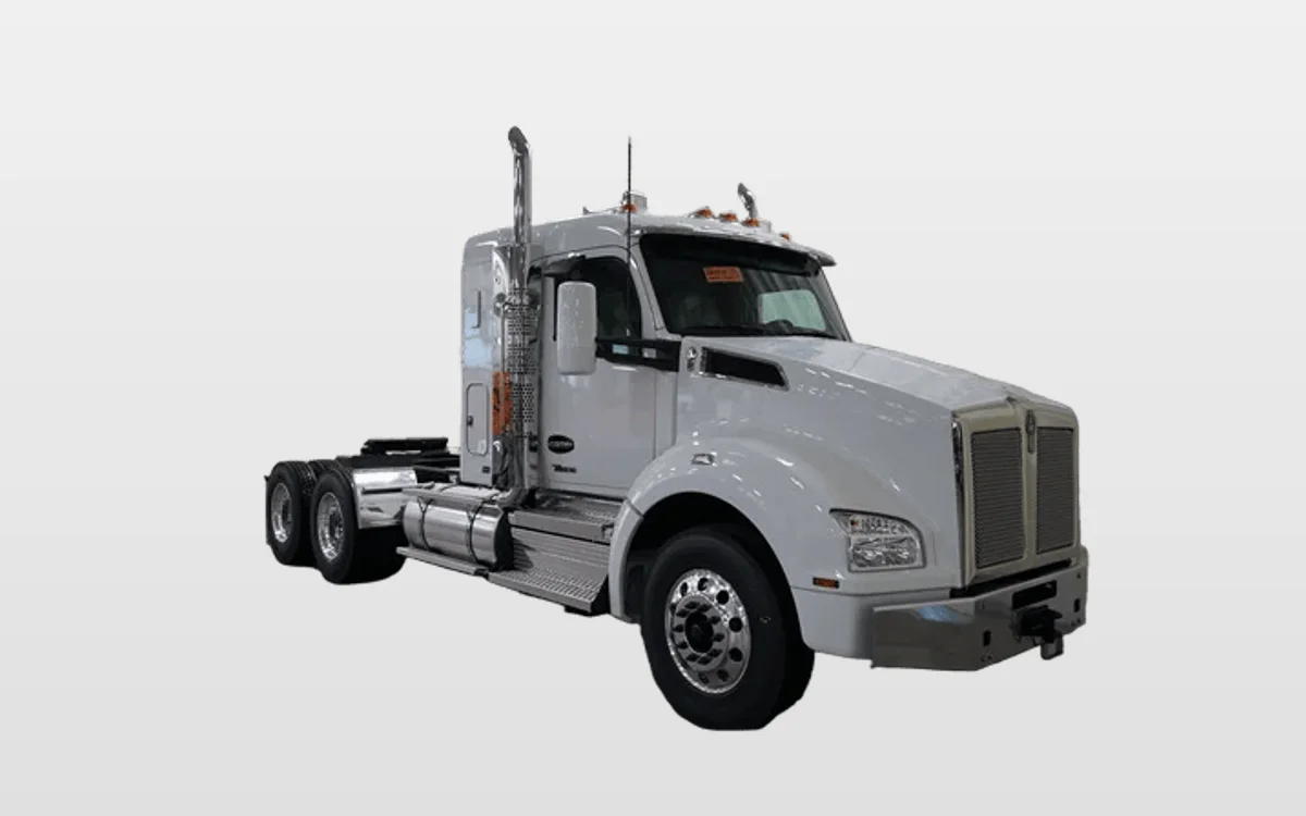2027 Kenworth T880 - image 1