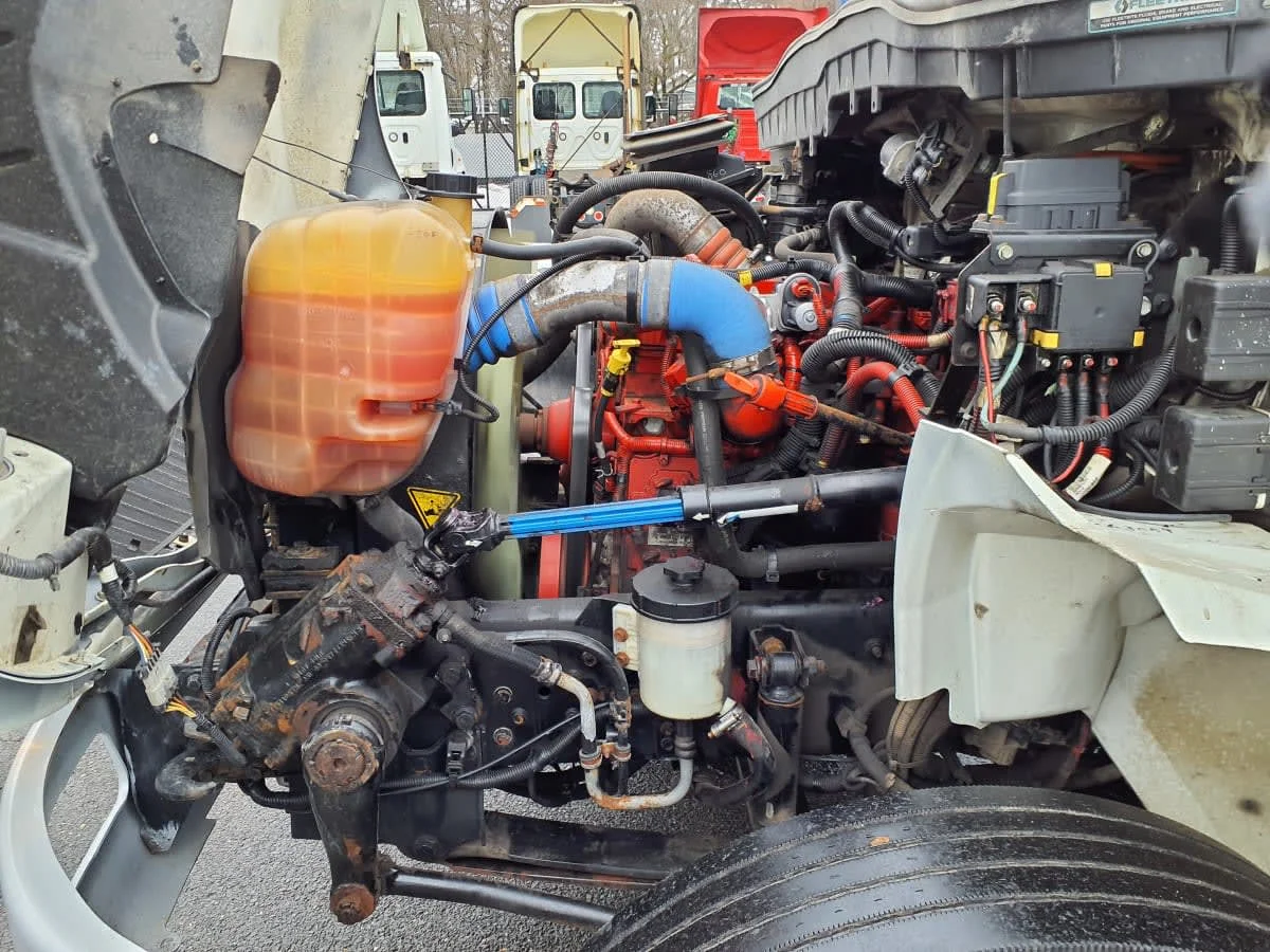 2020 International MV - image 9