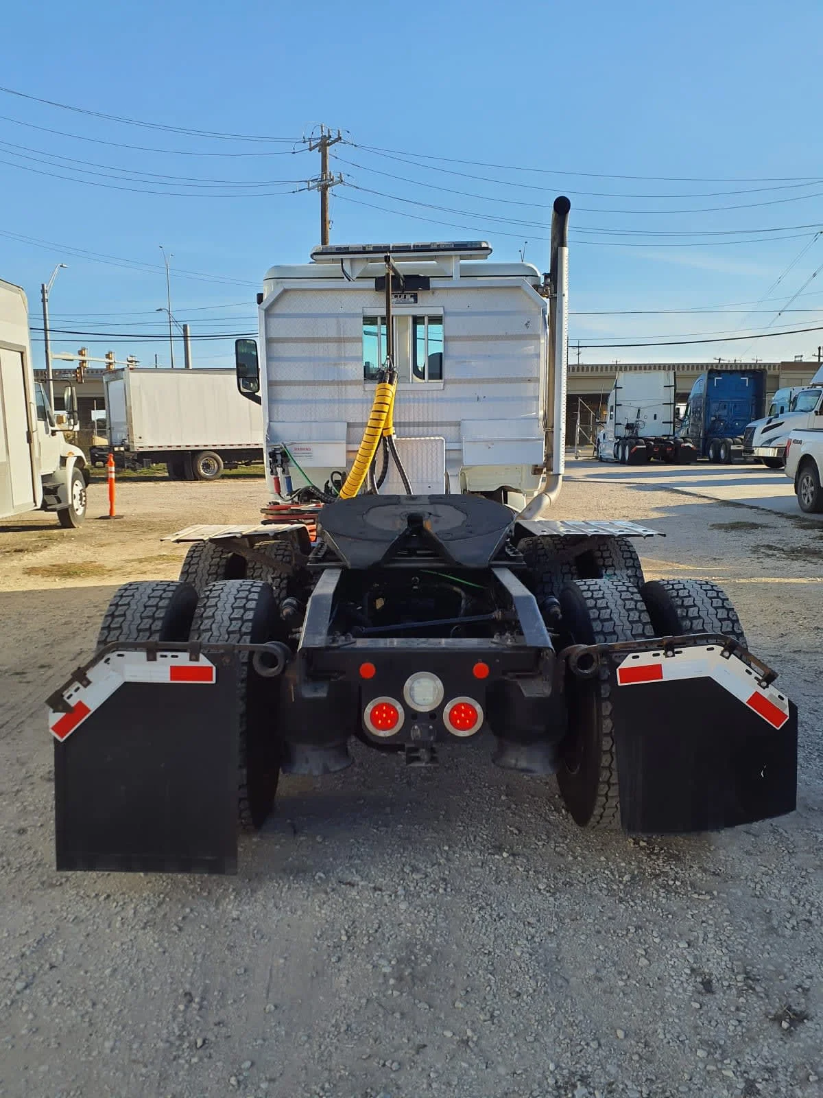2019 Freightliner Cascadia - image 5