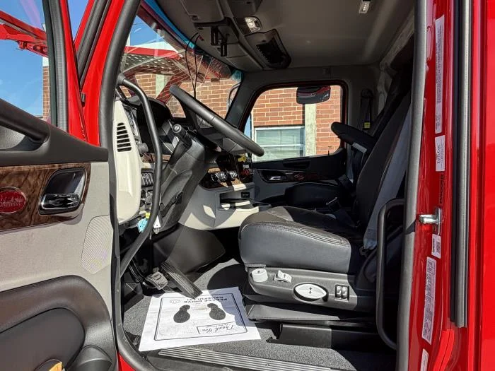 2025 Peterbilt 589 - image 20