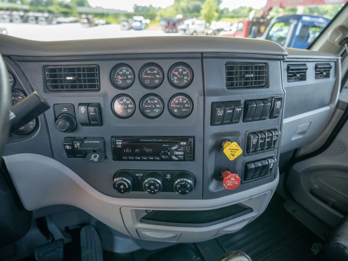 2020 Peterbilt 579 in Duncan, SC — photo 20