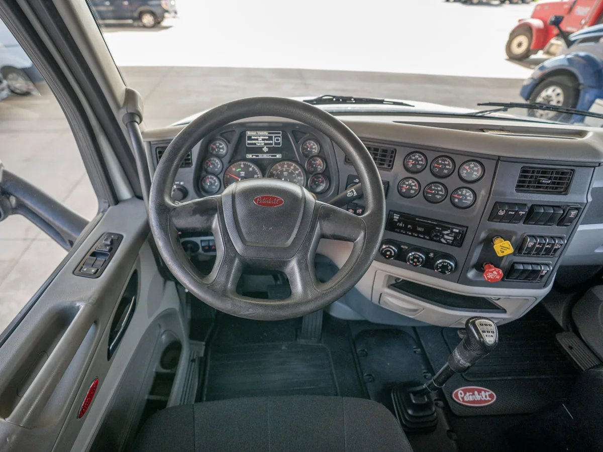 2020 Peterbilt 579 in Duncan, SC — photo 18