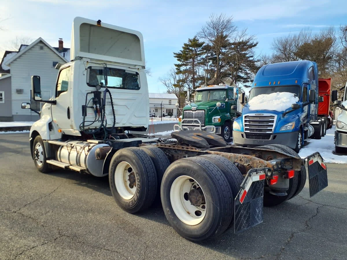 2019 International LT in Springfield, MA — photo 6