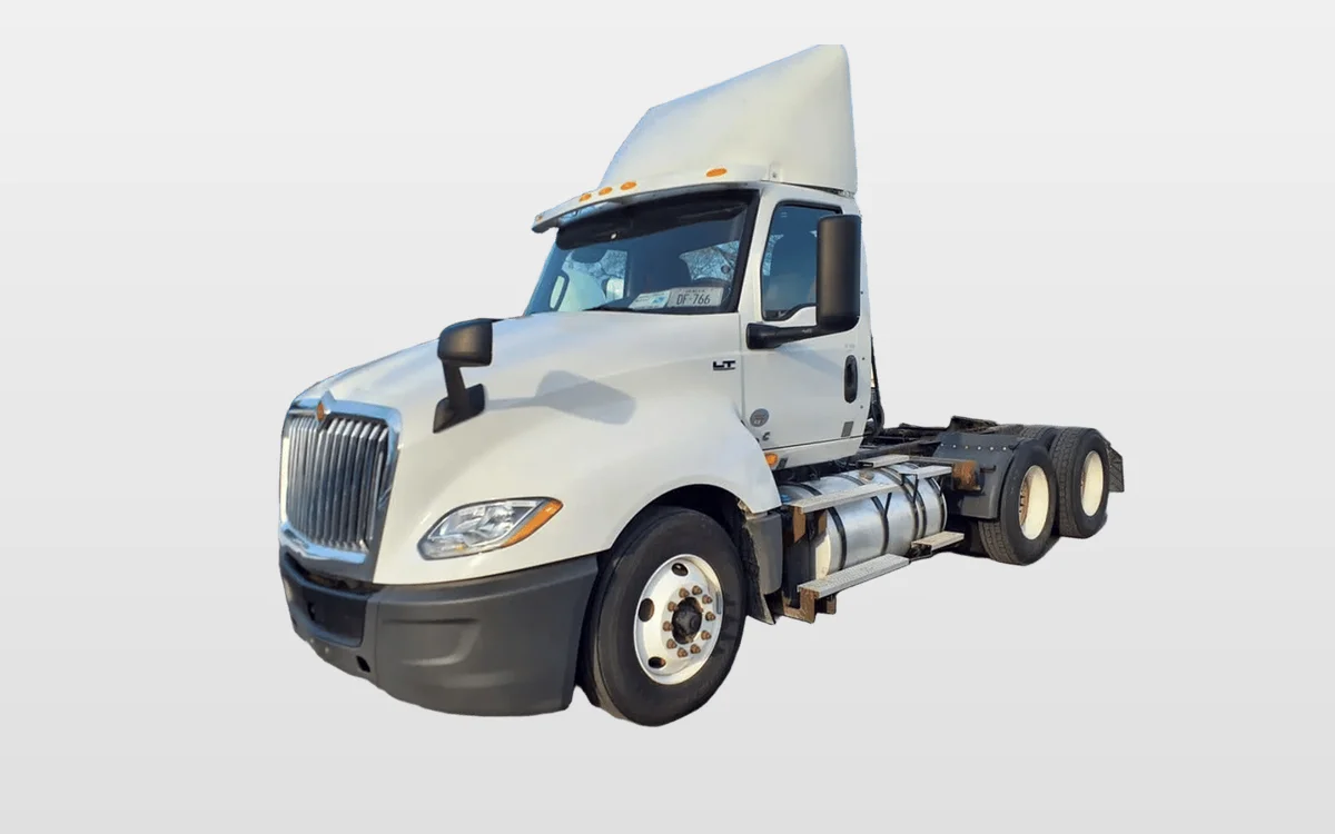 2019 International - image 1