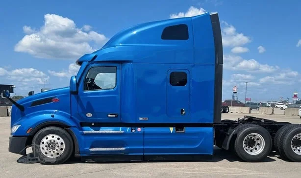 2023 Peterbilt 579 in Location: Lithia Springs, GA — photo 4