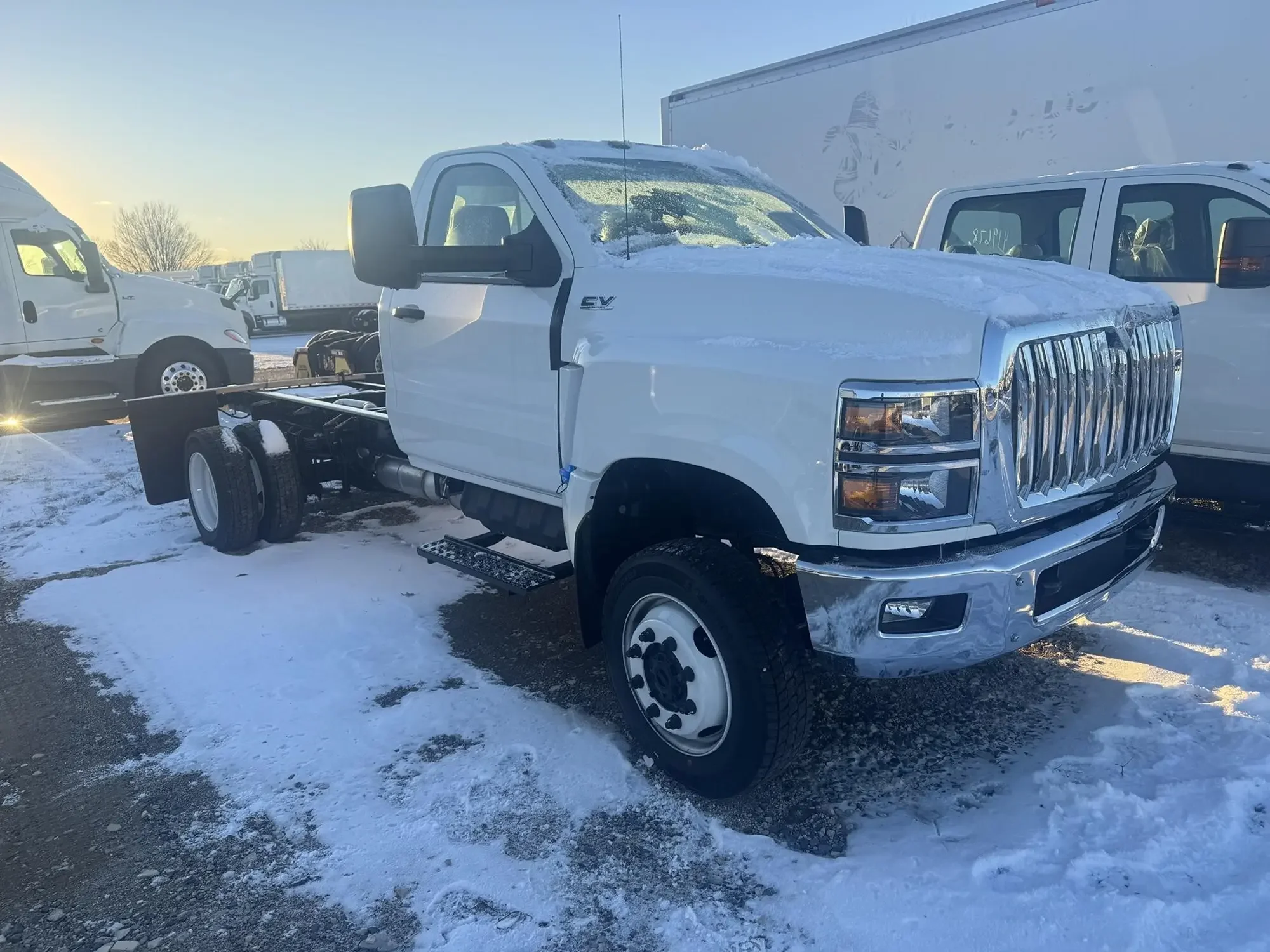 2024 International CV - image 3