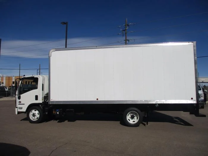 2025 Isuzu NRR - image 11