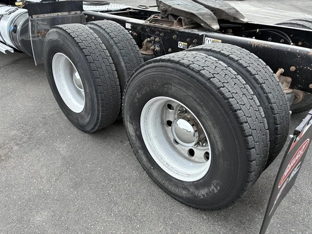 2018 Kenworth T880 - image 17