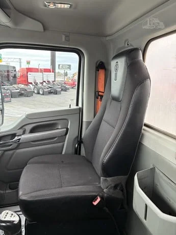 2018 Kenworth T880 - image 34