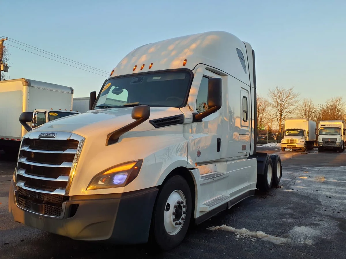 2021 Freightliner Cascadia in Bolingbrook, IL