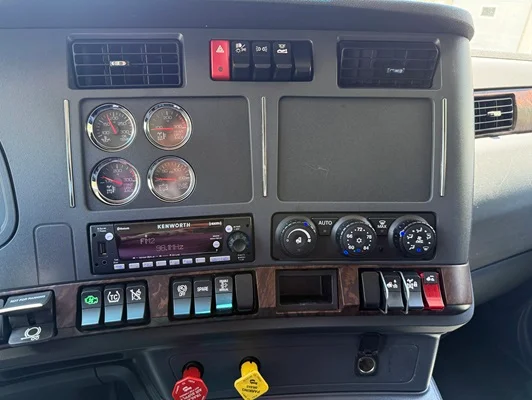 2024 Kenworth T680 in Raleigh, NC — photo 10