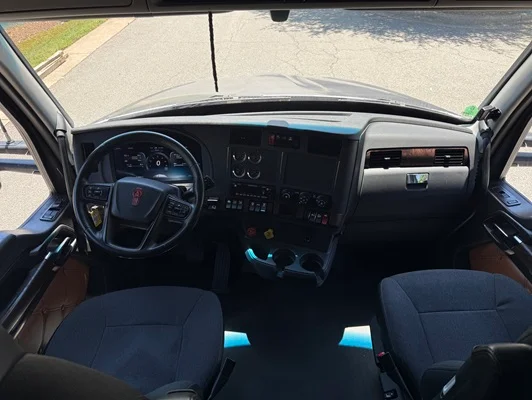 2024 Kenworth T680 in Raleigh, NC — photo 13