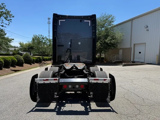 2024 Kenworth T680 in Raleigh, NC — photo 5