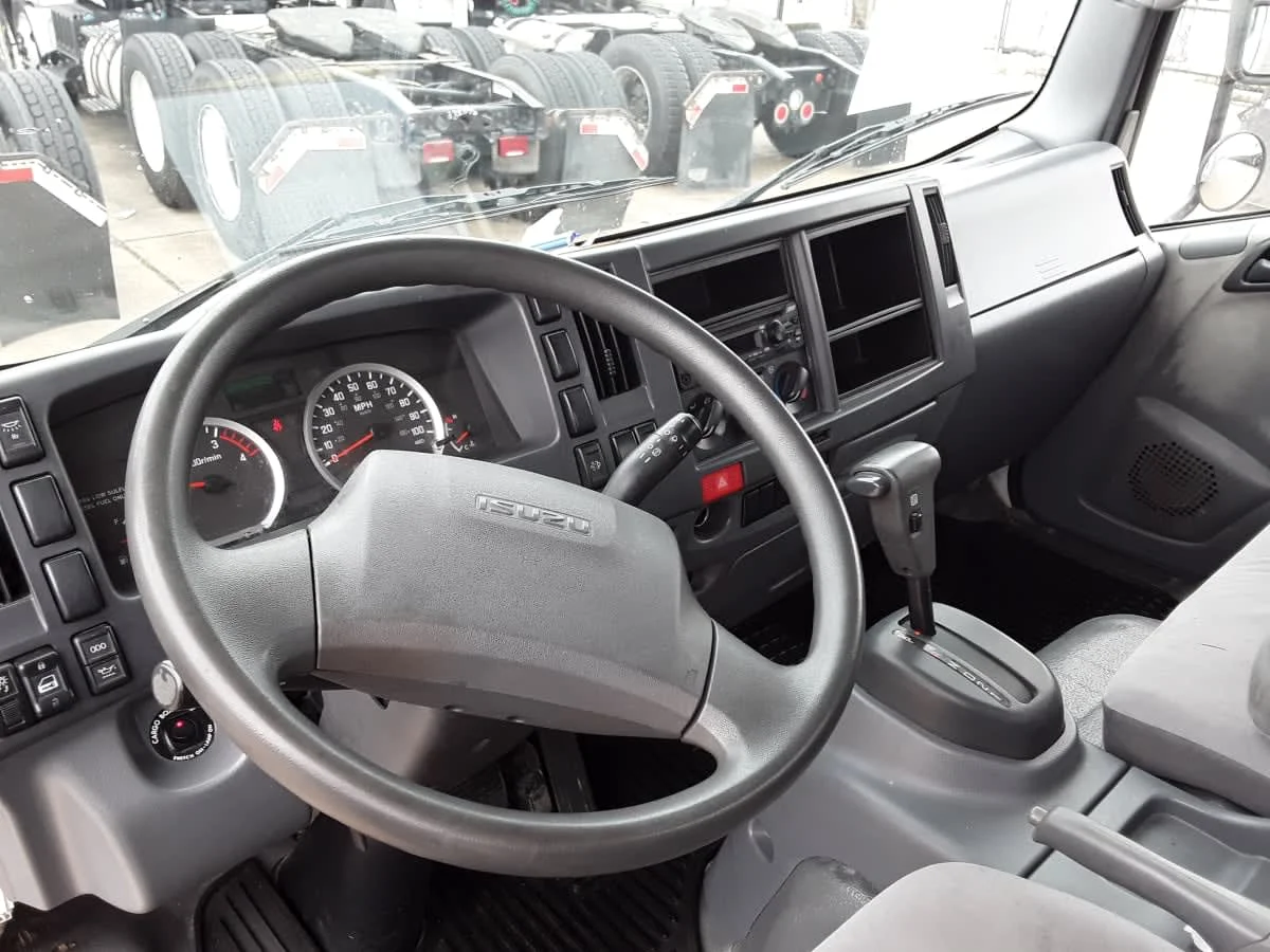 2019 Isuzu NPR - image 7