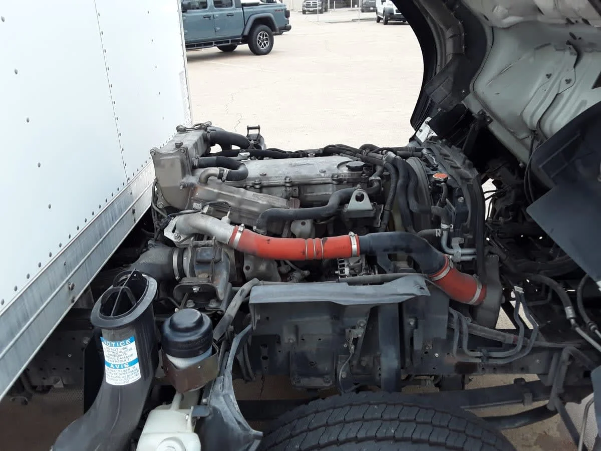 2019 Isuzu NPR - image 10