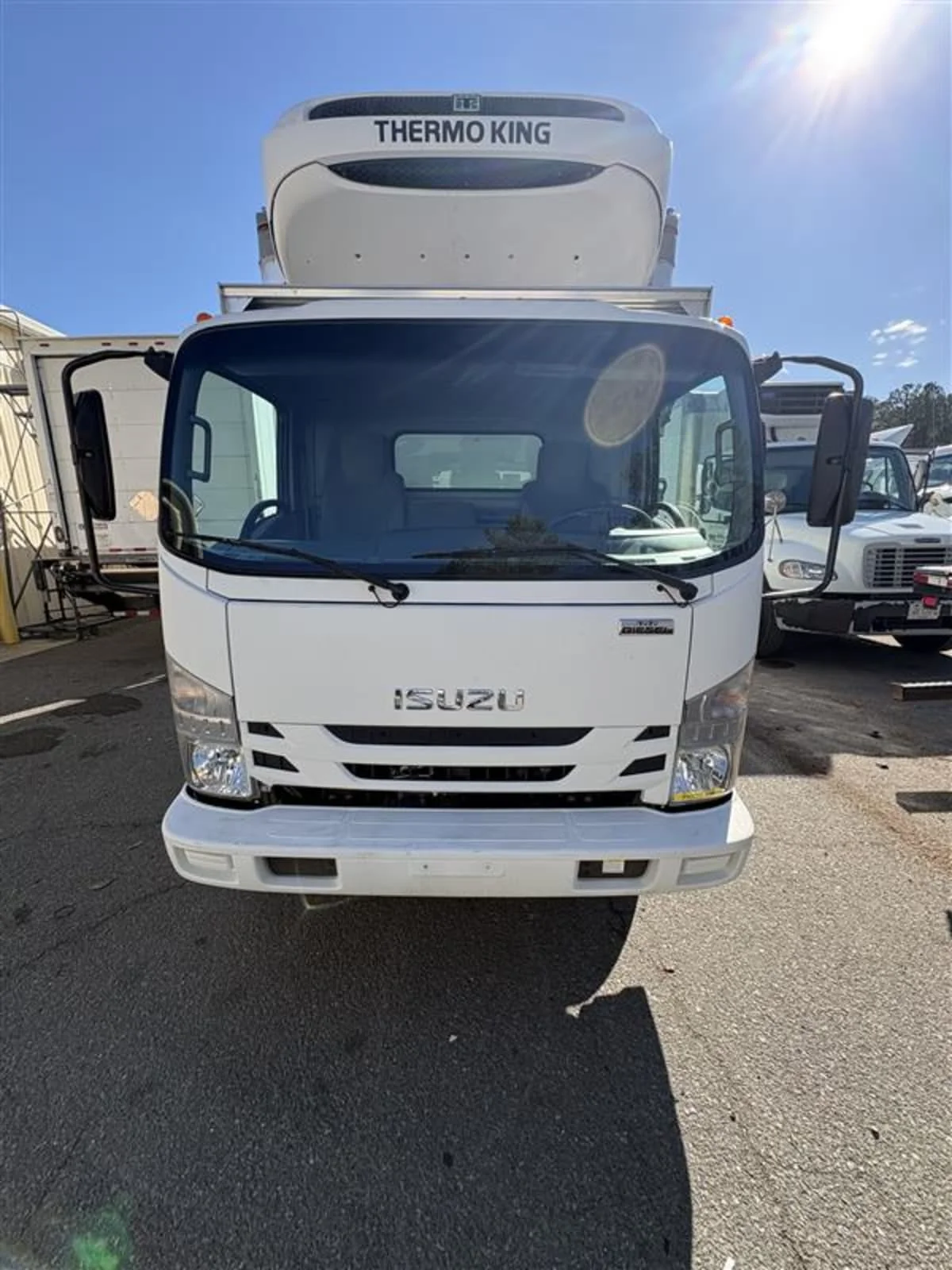 2019 Isuzu NRR in Ashland, VA — photo 2