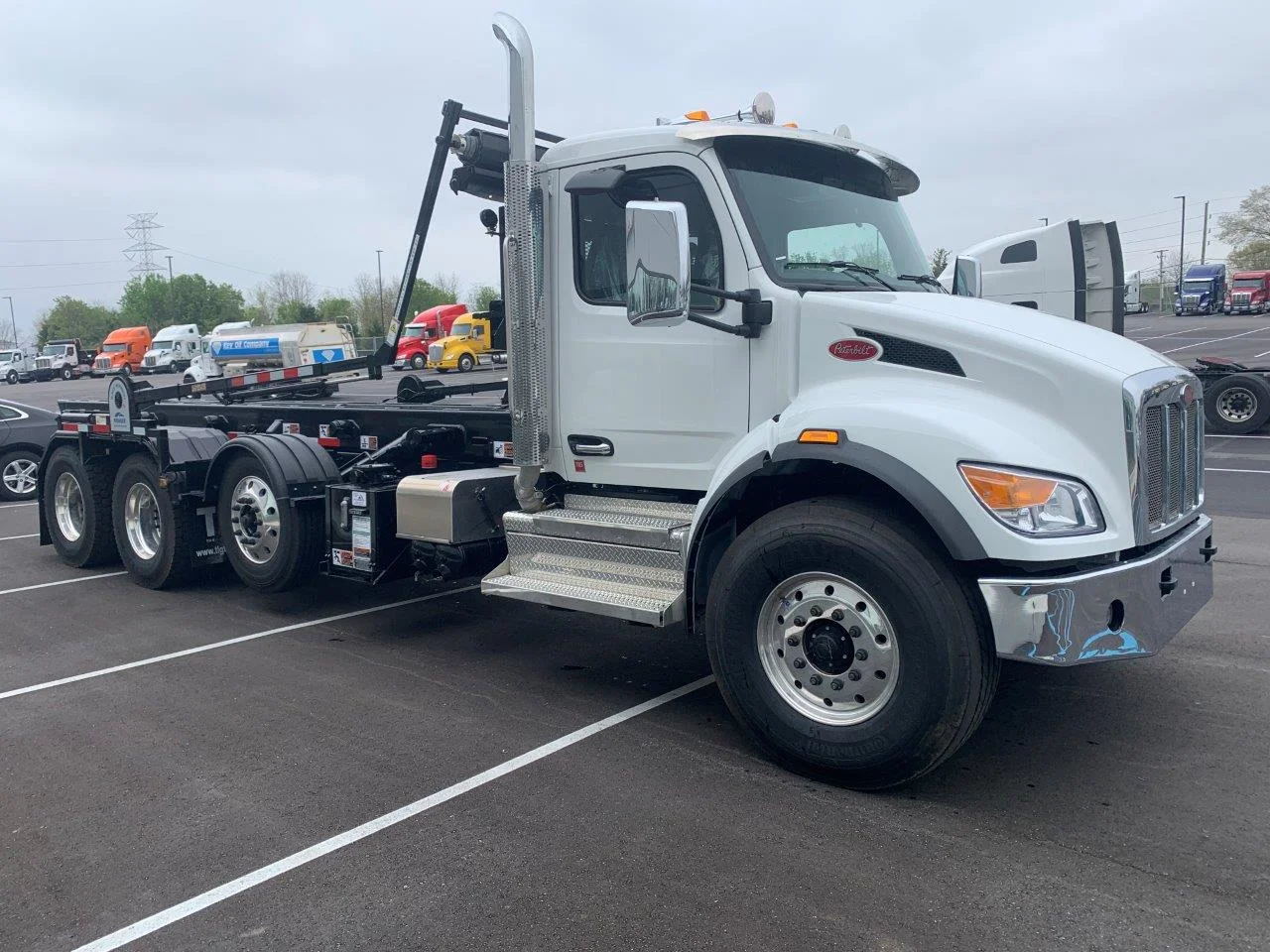 2025 Peterbilt 548 in Louisville, KY — photo 5