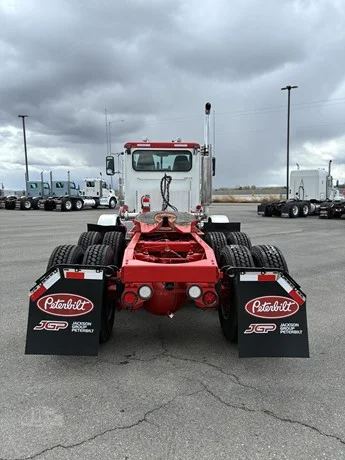 2023 Peterbilt 389 - image 4