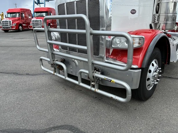 2023 Peterbilt 389 - image 9