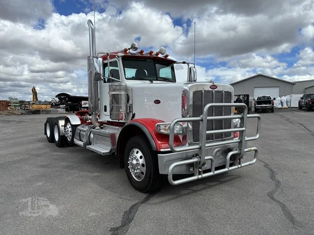 2023 Peterbilt 389 - image 7