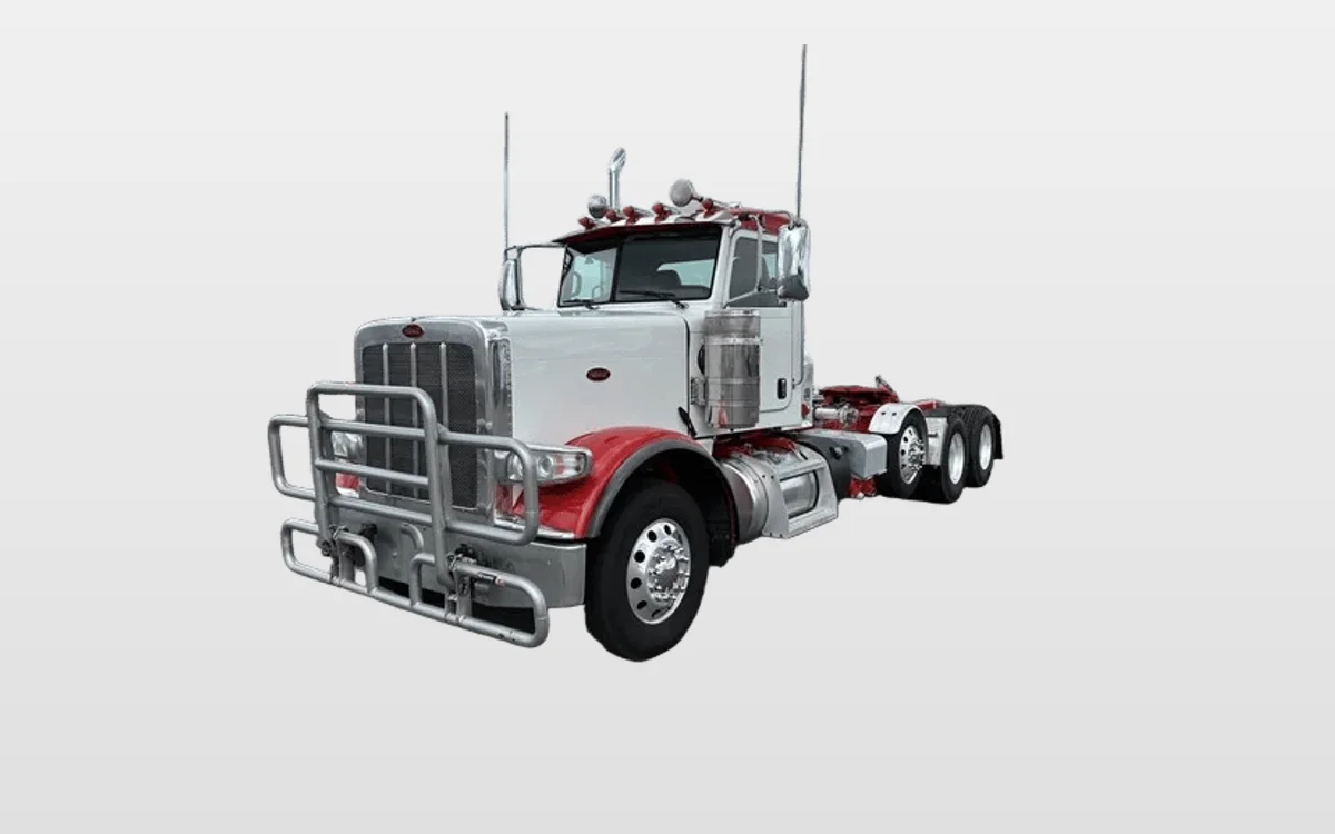 2023 Peterbilt 389 - image 1