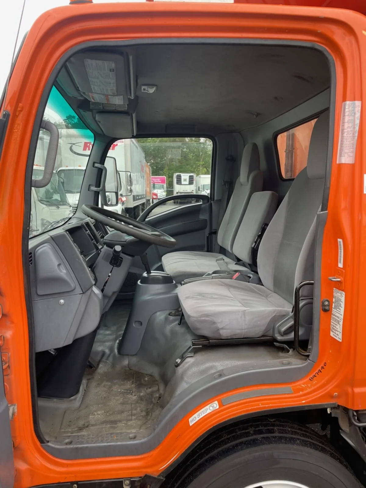 2019 Isuzu NQR in Farmingdale, NY — photo 8