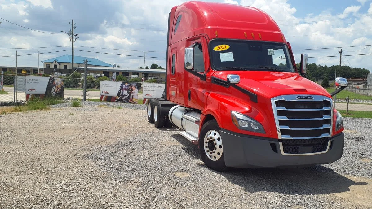 2021 Freightliner Cascadia in Birmingham, AL — photo 3