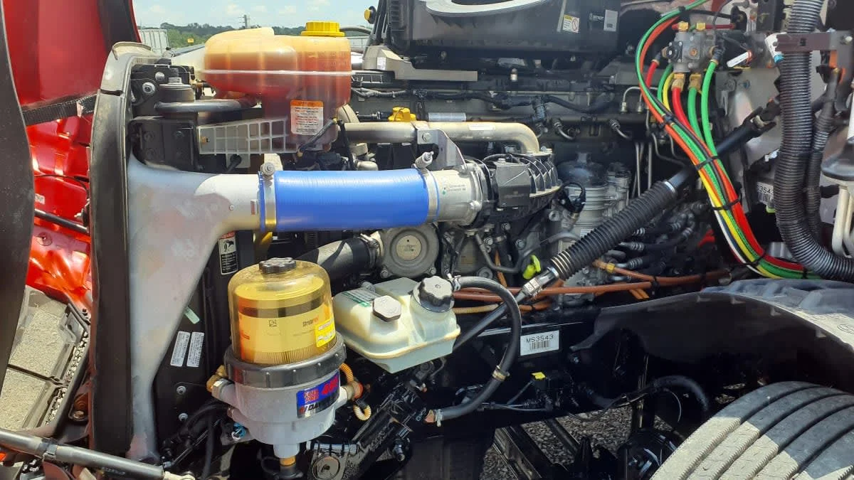 2021 Freightliner Cascadia in Birmingham, AL — photo 9