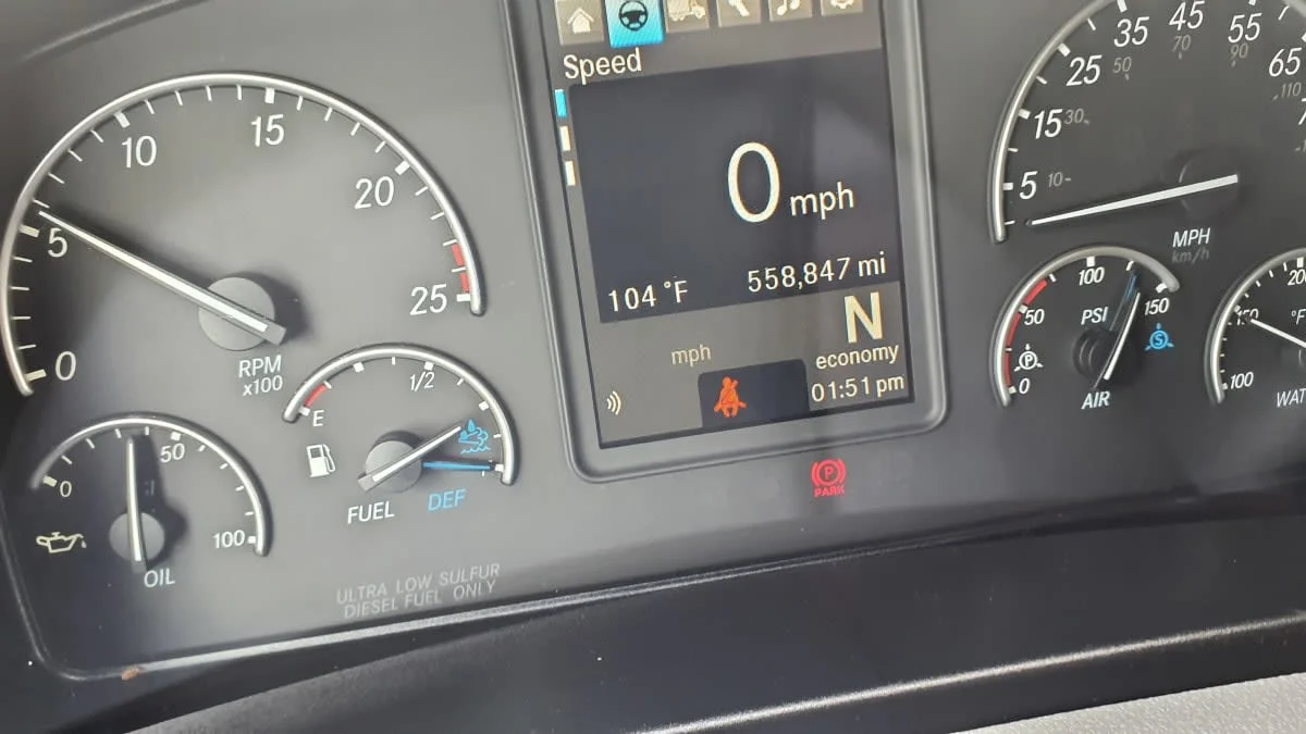 2021 Freightliner Cascadia in Birmingham, AL — photo 13