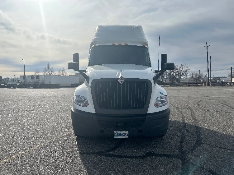 2023 International LT in Billings, MT — photo 2
