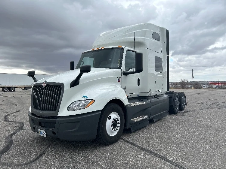 2023 International LT in Billings, MT — photo 3