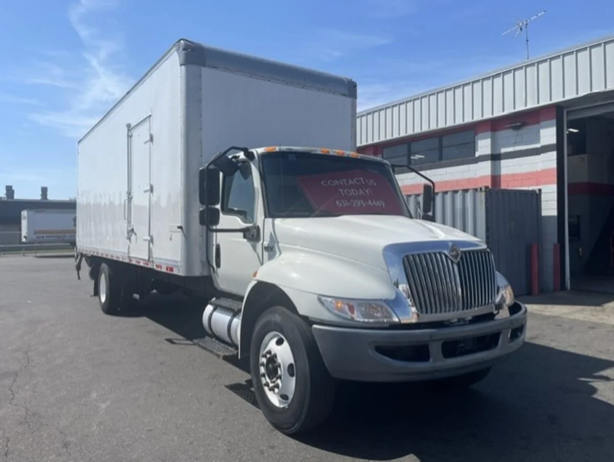 2020 International MV - image 3