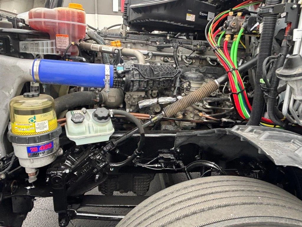 2023 Freightliner Cascadia - image 12