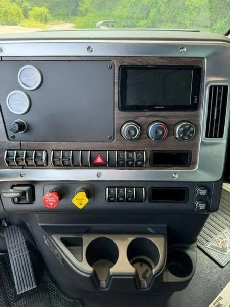 2026 Western Star — photo 7