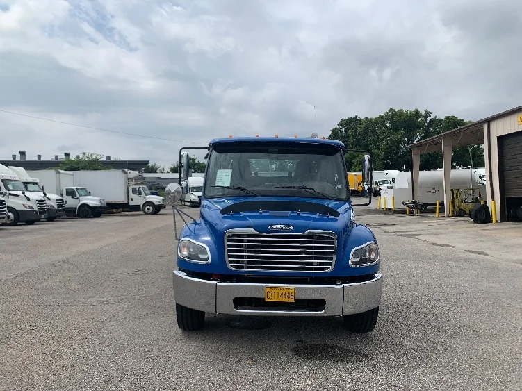 2021 Freightliner eM2 in Nashville (Mount Juliet), TN — photo 2