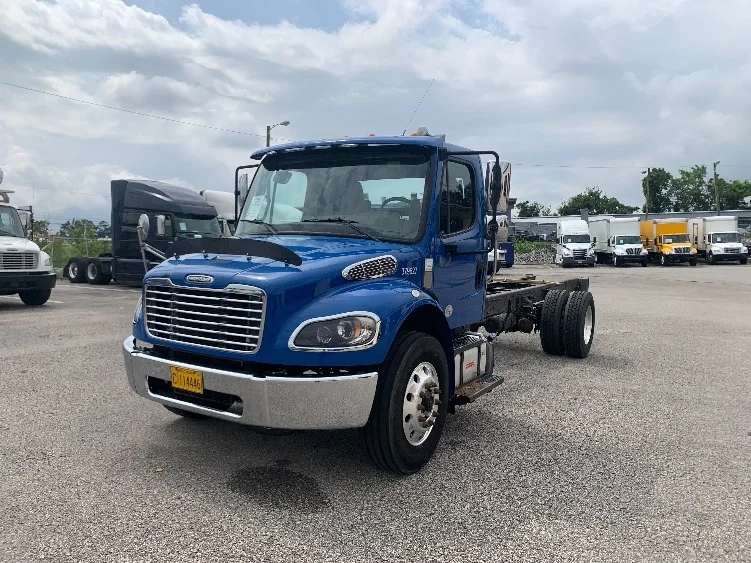 2021 Freightliner eM2 in Nashville (Mount Juliet), TN — photo 3