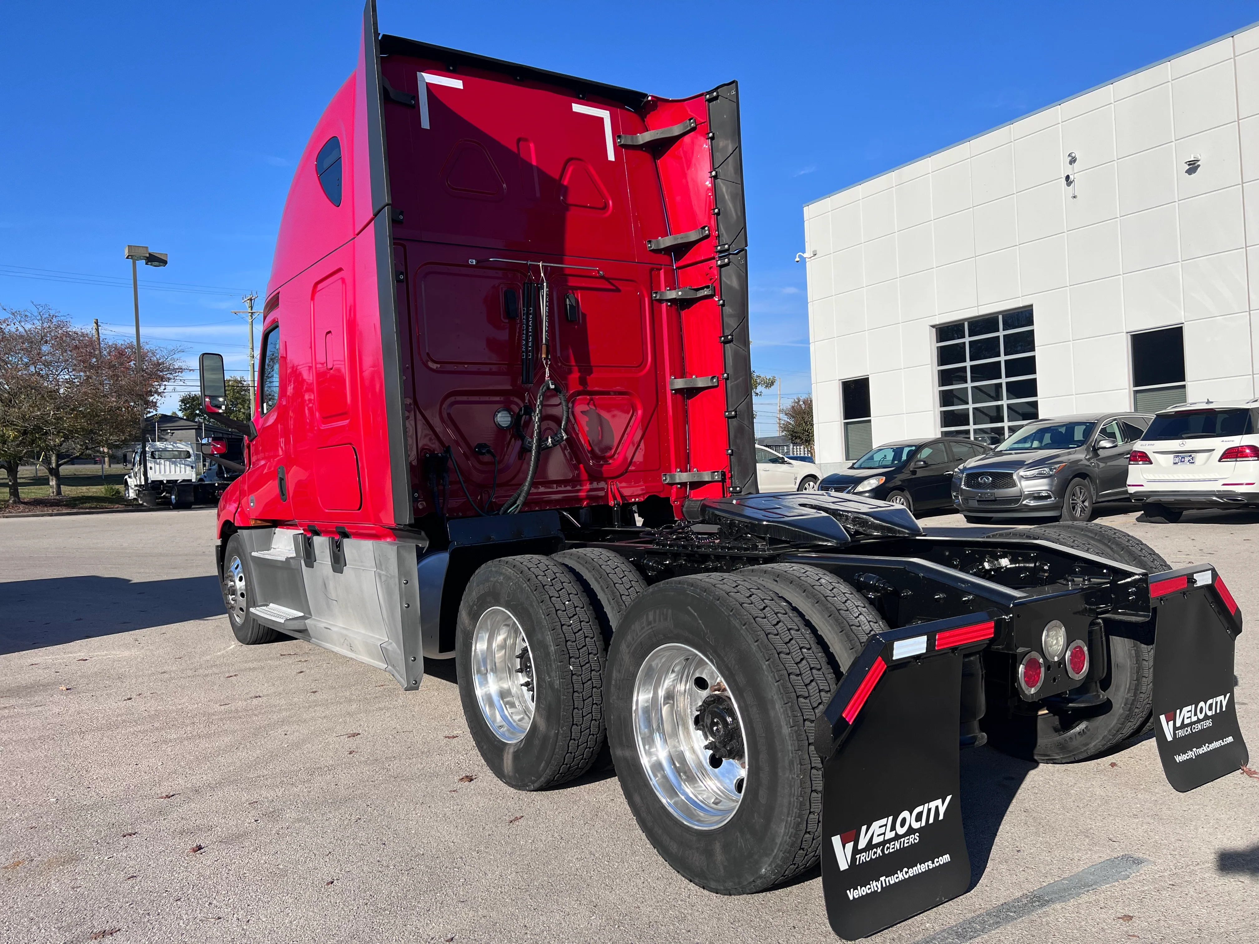 2020 Freightliner Cascadia in Greensboro, NC — photo 4