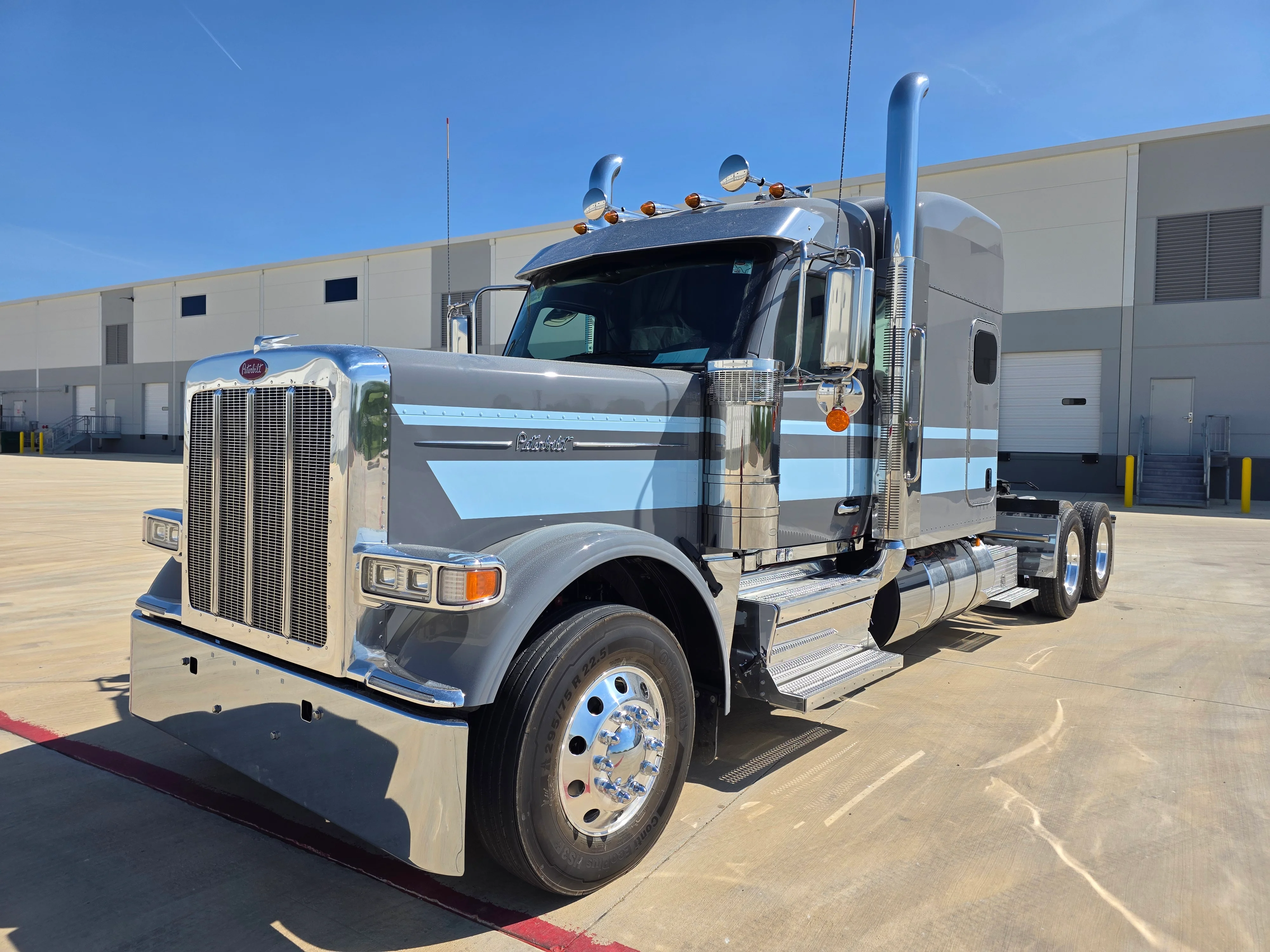 2027 Peterbilt 589 in Charlotte, NC